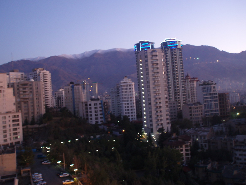 Tochal peak from Tehran north, on sun set!