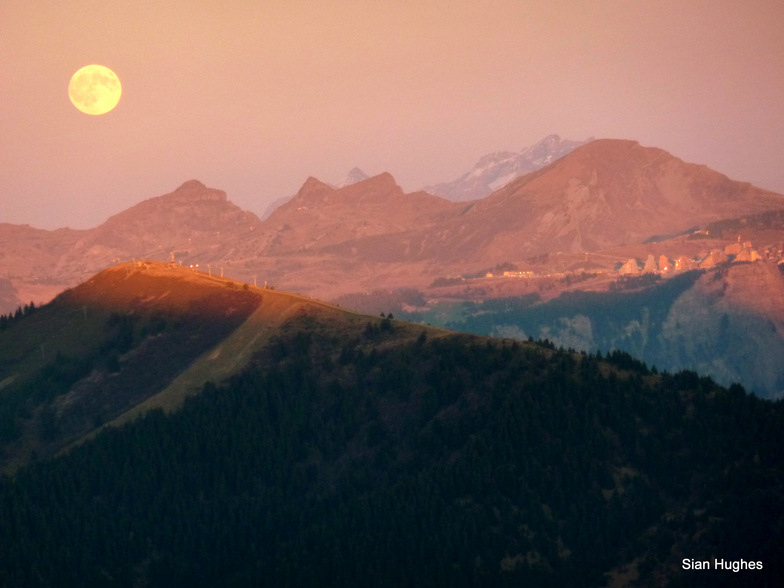 Full moon rising, Avoriaz