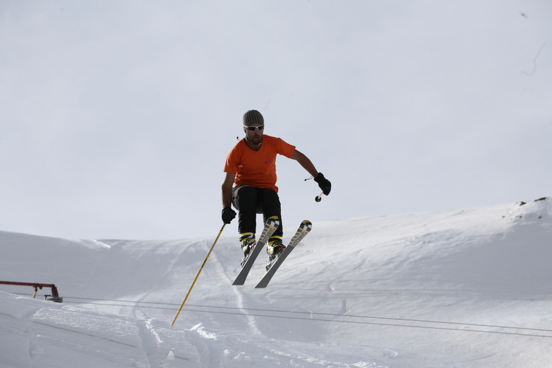 akbar jamshidnezhad, Pooladkaf Ski Resort