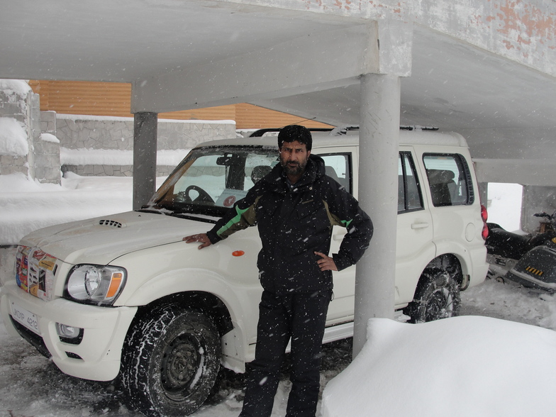 4x4 in snowy car shelter, Gulmarg