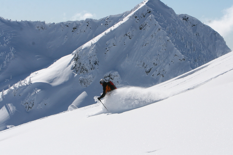 Bluyebird Powder daysat Snowwater, Snowwater Lodge