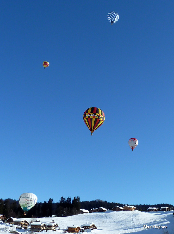 Hot air ballooning in Les Gets 