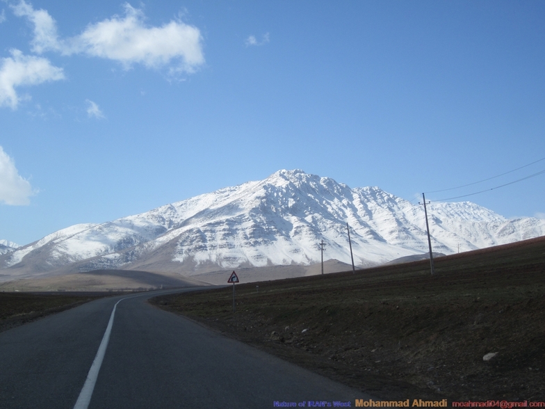 Road to Mountain Aira / Taken by M Ahmadi