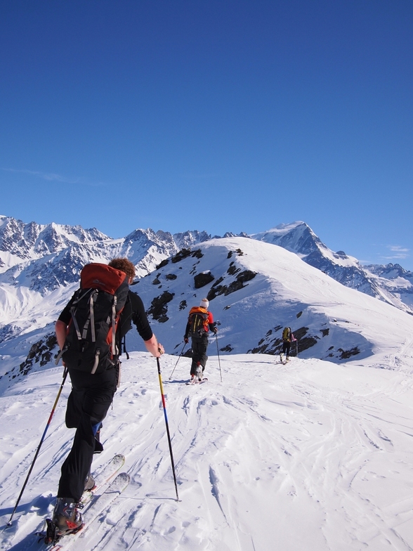 Approaching the summit of the Bec Rond, Vichères-Liddes