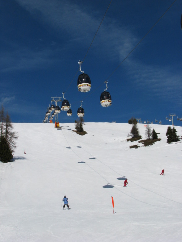 sunny day on skiis, Kronplatz