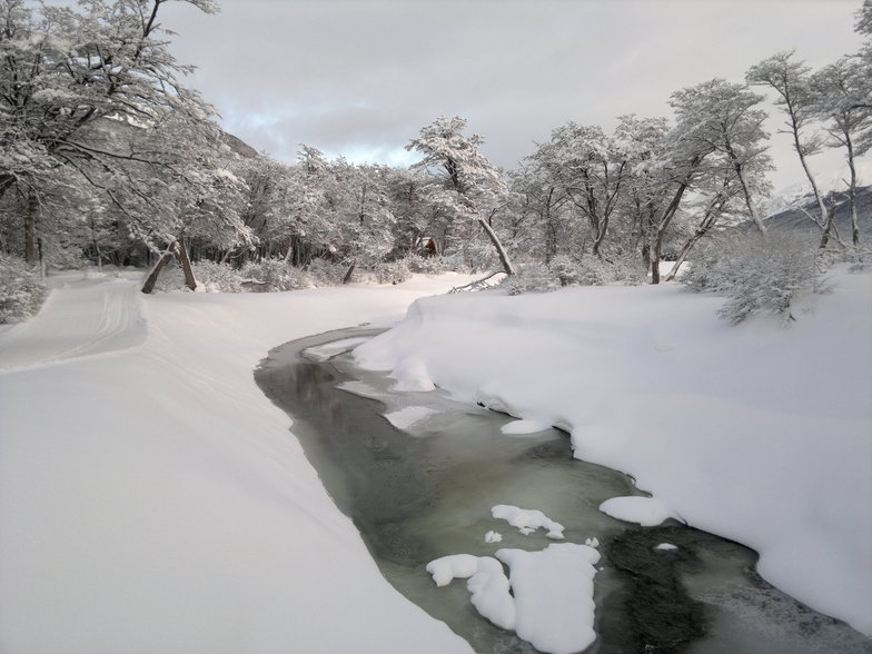 Río Larsiparsahk, Cerro Castor