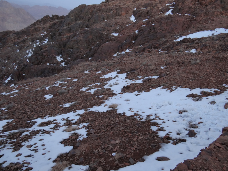 scattered snow, Jabal Katherina