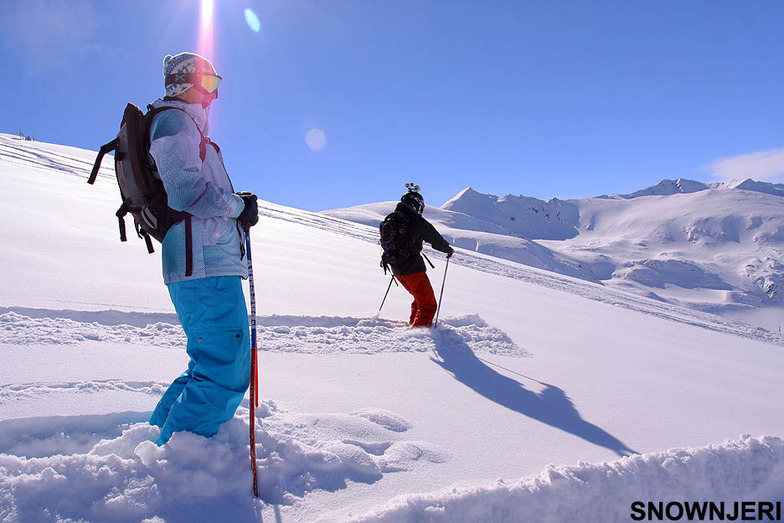 On fresh February snow, Brezovica