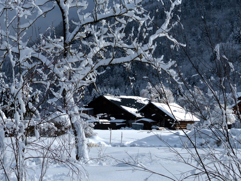 Heavy snowfall Samoens