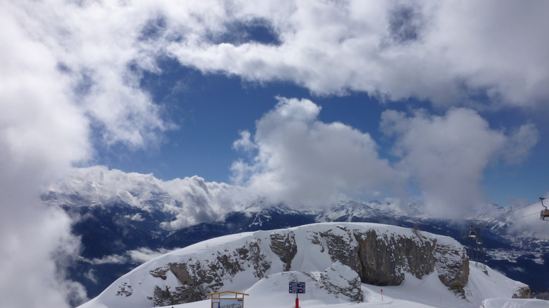 PERFECT MOUNTAIN SCENERY, Crans Montana