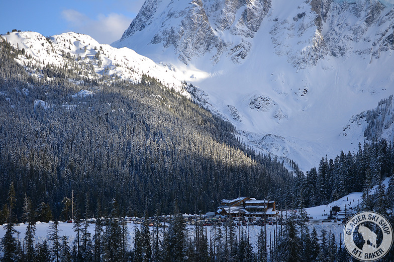 White salmon lodge, Mount Baker