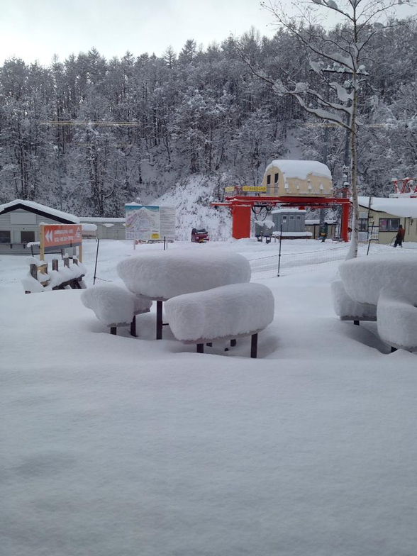 Early snow dump, Niseko Grand Hirafu