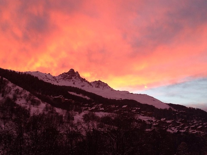 Sunrise over Meribel, Méribel