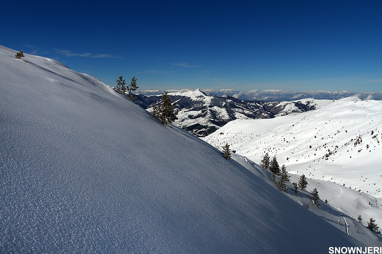 North face Tepsiya, Brezovica