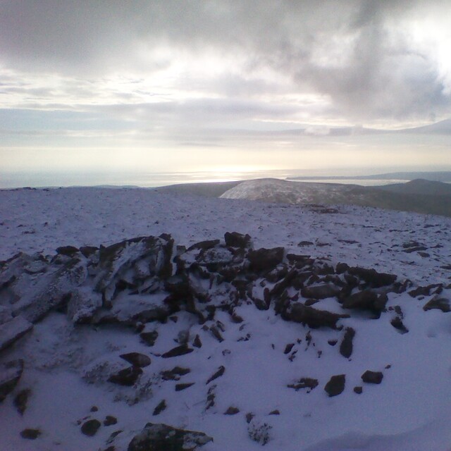 Seefin summit bothy., Seefin (Monavullagh)