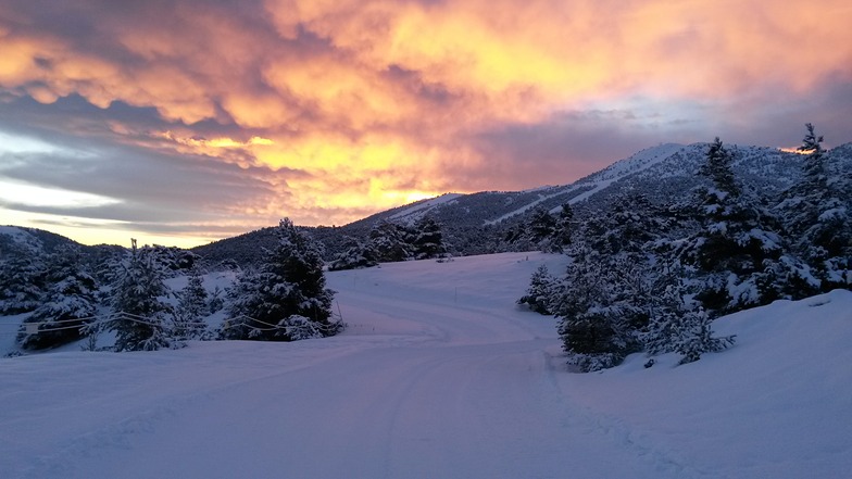 Sunrise on the "CHeiron"  from nordic area, Gréolières Les Neiges