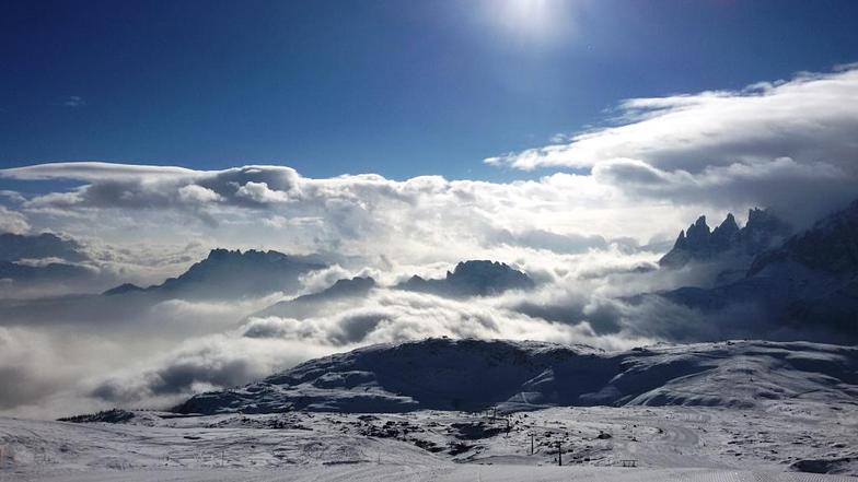 Sole e nebbie, Passo San Pellegrino