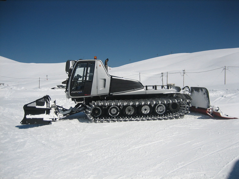 New prinoth everest at Falakro 21 march 2015, Falakro Ski Resort