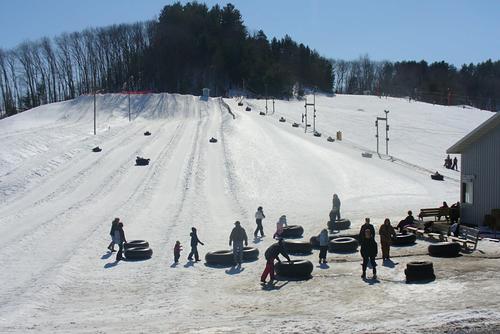 Bruce Mound Ski Resort Guide | Snow-Forecast.com