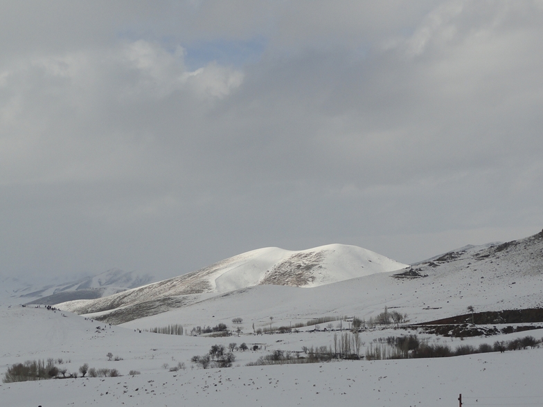 Hendodar ski resort scenery around Arak, Mount Damavand