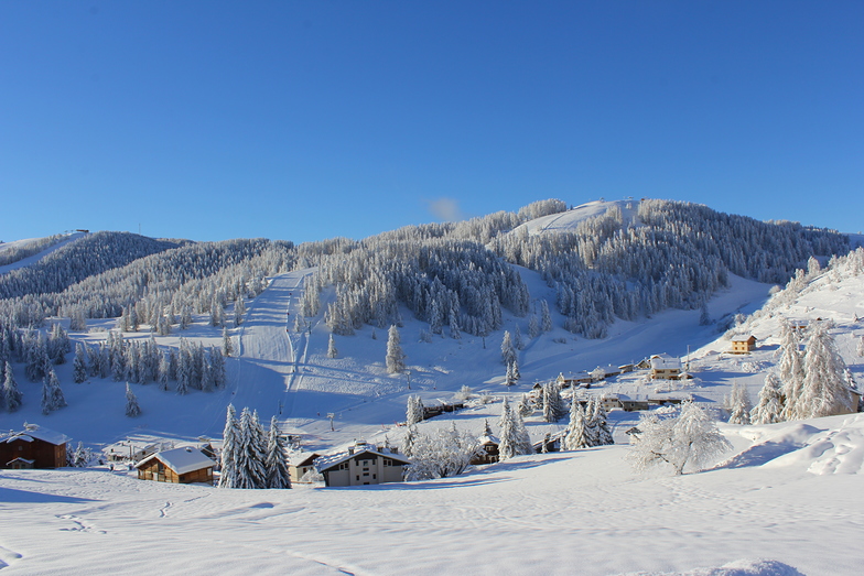 Vue sur la station, quartier du Lagas, Valberg