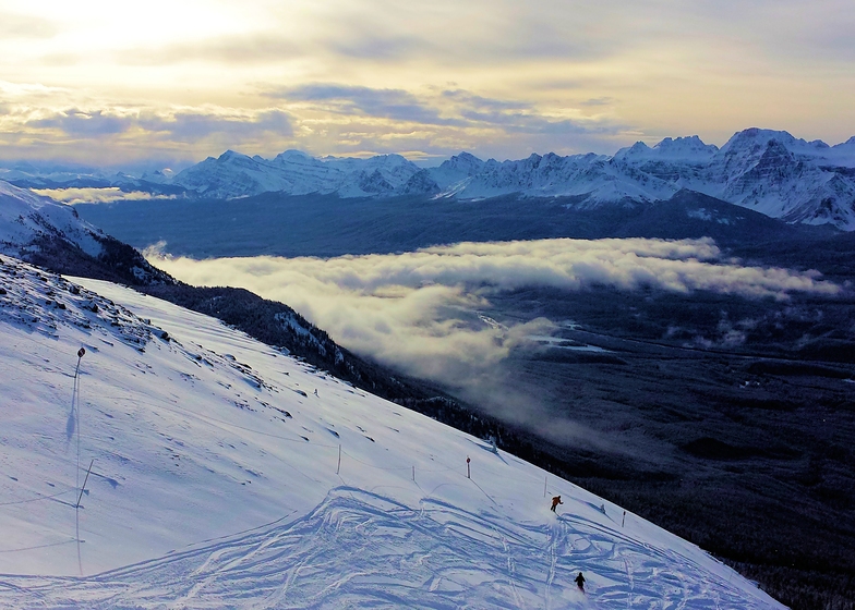 Early morning over the Bow Valley, Lake Louise