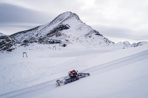 Stubai Glacier Ski Resort Guide | Snow-Forecast.com