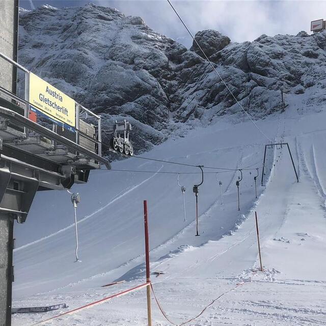 Now open for downhillers, Dachstein Glacier