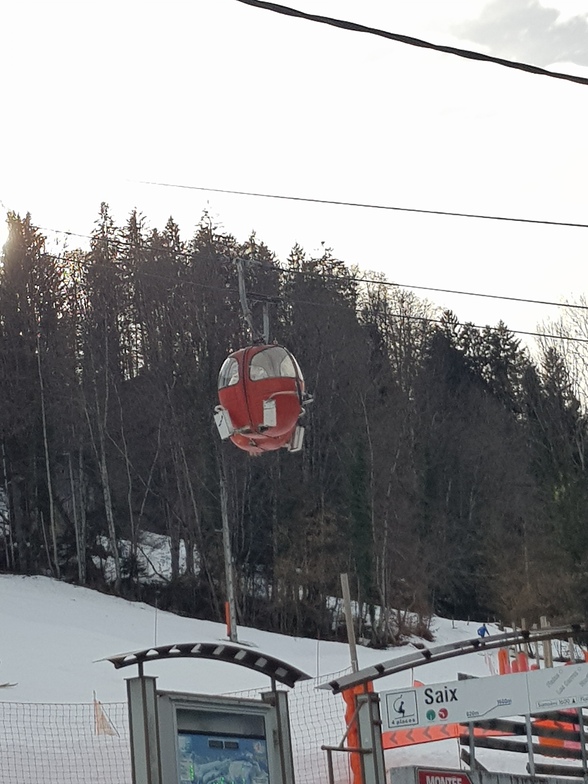 State of the art lifts at Saix, Samoens