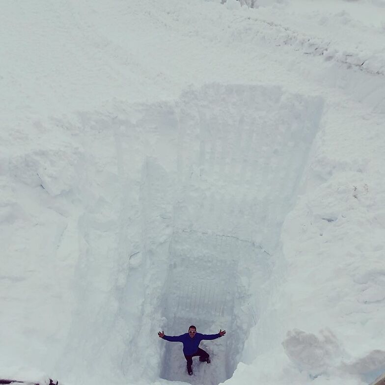 11 metre snow depth (36ft), Fonna Glacier