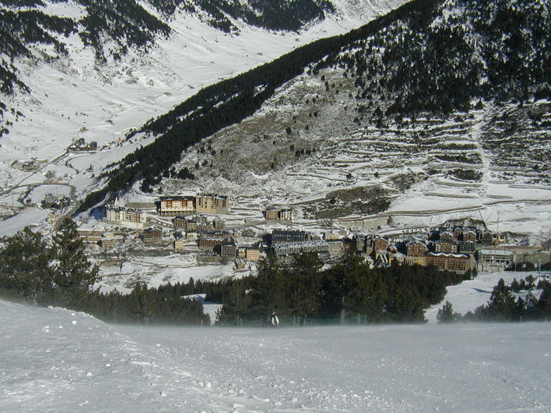 Soldeu from the red run at the top of the gondola, Grandvalira-Soldeu