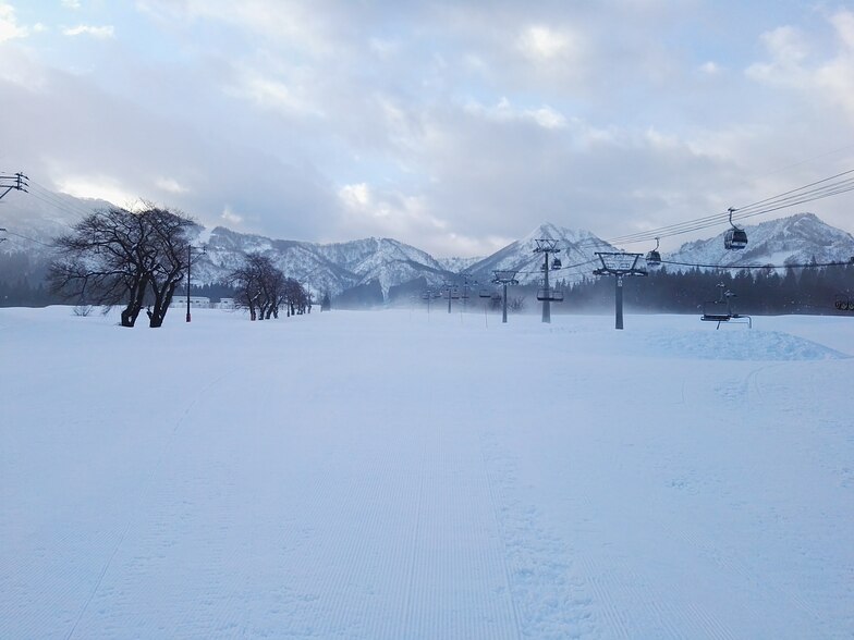 Beginner run on the Day Return Ski Center side of the resort, Maiko Snow Resort