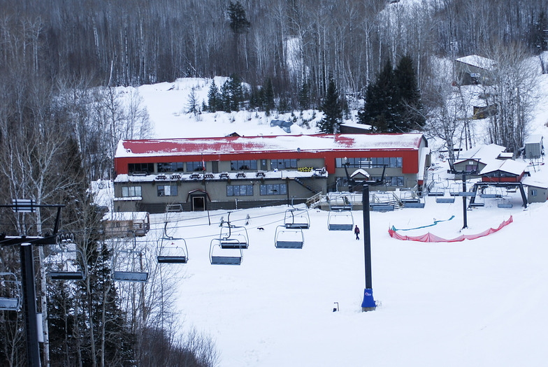 Loch Lomond Chalet, Loch Lomond Ski Area