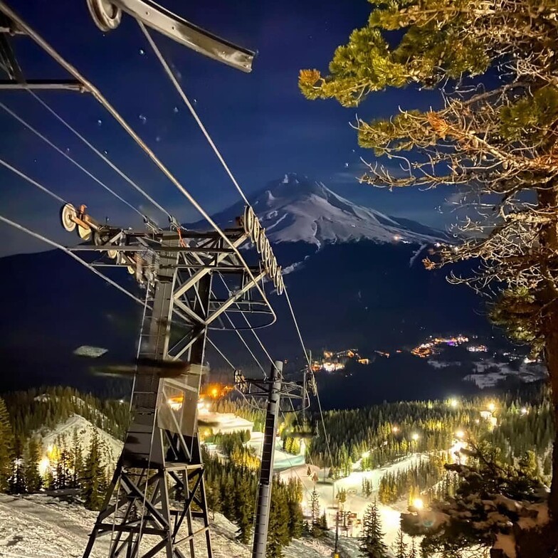 Upper @ Night, Mt Hood Ski Bowl