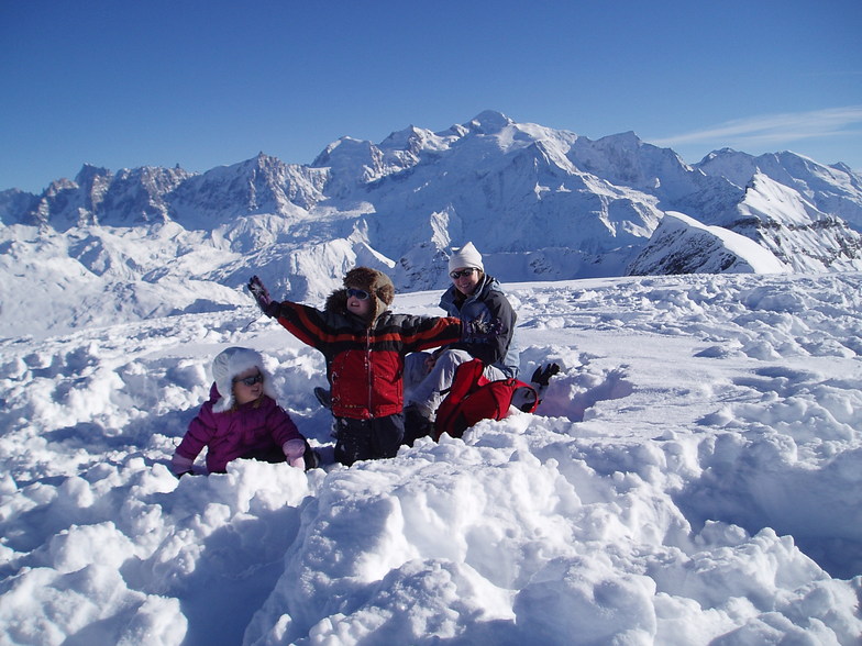 A Blue Sky Day in Flaine with a Fabulous Mount Blanc view