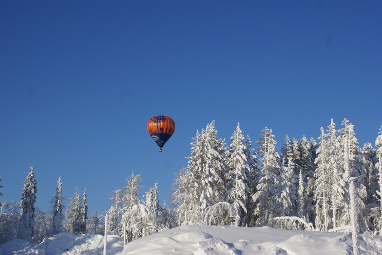 Baloons, Levi