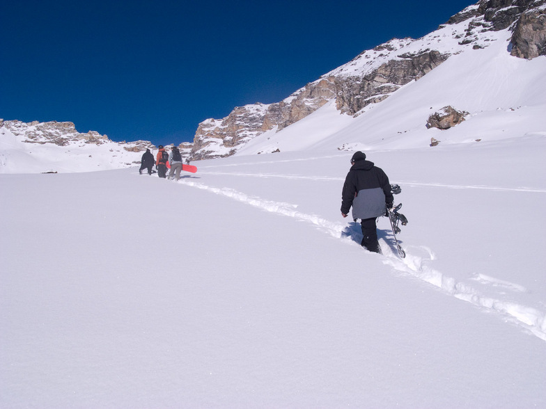 Deep snow offpiste Arolla