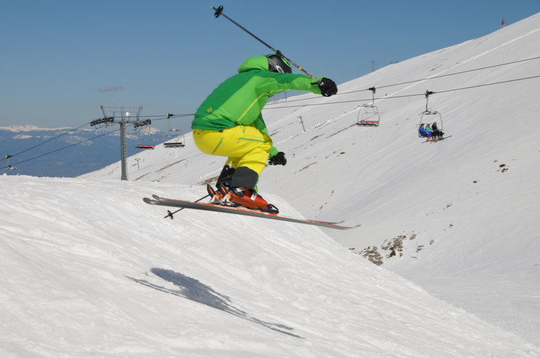 skiing in Greece, Mount Parnassos