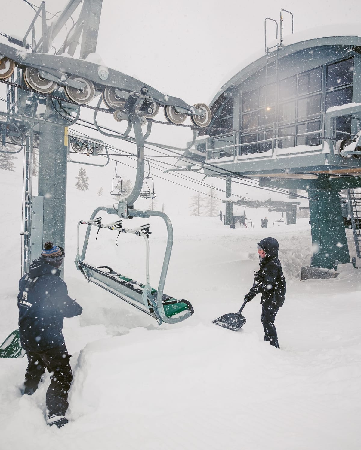 Over A Metre (40”) Of Snowfall in 24 Hours At Californian Ski Area