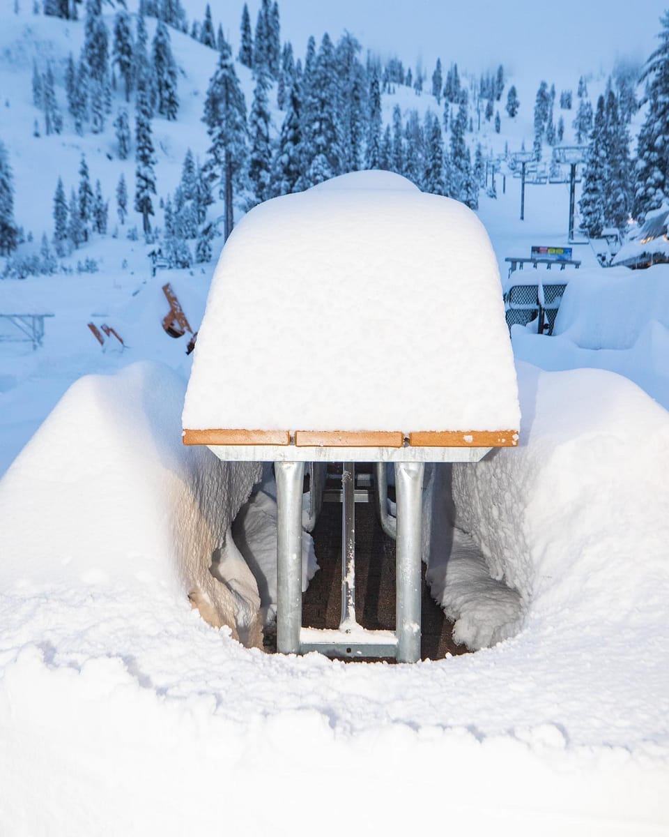 Californian Resort Sets Record 7" (17cm) Per Hour Snowfall Rate