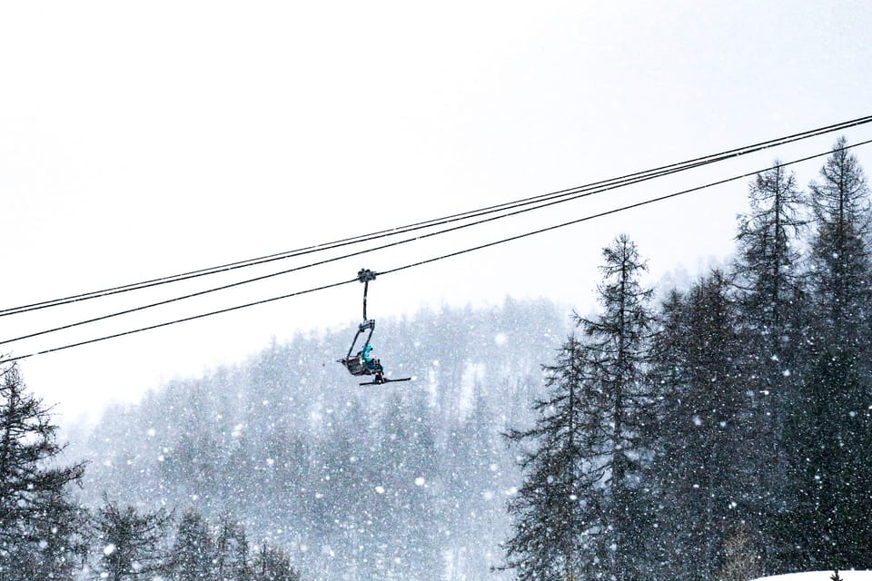 Heavy Snowfall Begins in the Alps